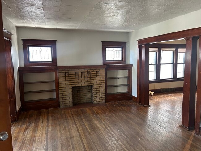 Photo - 560 Linden Ave