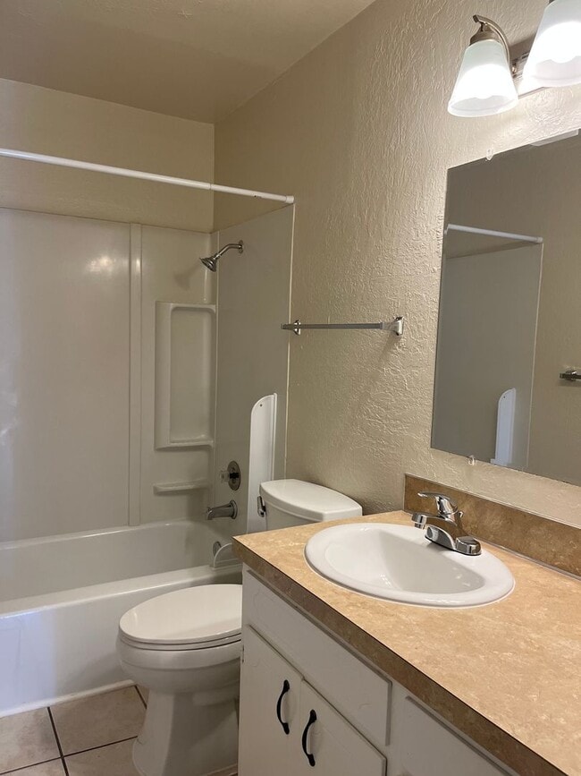 Photo - 2 Bed • 1 Bath Downstairs Unit Unit 3432-69