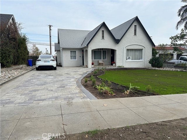 Building Photo - 1054 N Euclid Ave