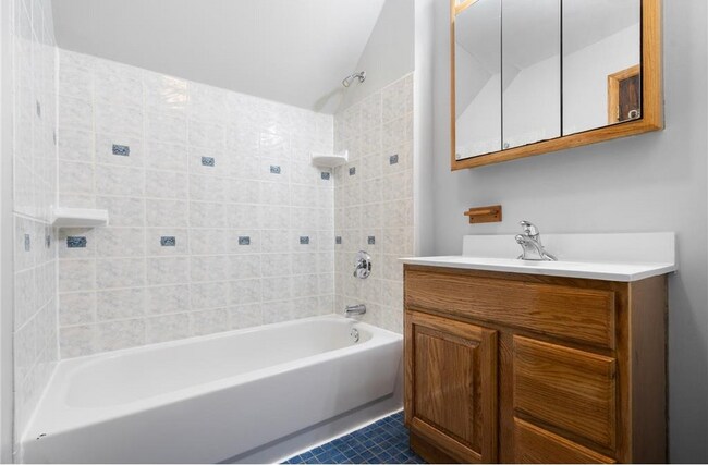 Photo - 1067 Hatch Ave