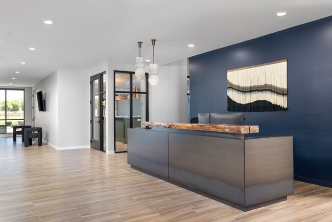 Photo - Fredrik Apartments