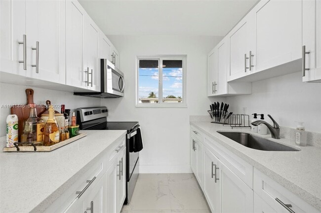 Photo - 10750 SW 43rd Ln