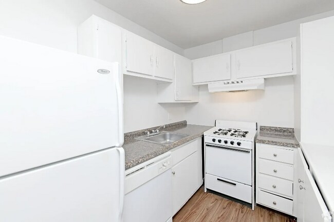 Photo - 815 Sandy Ln