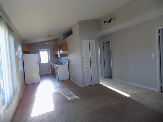 Photo - 1425 Evans Ave