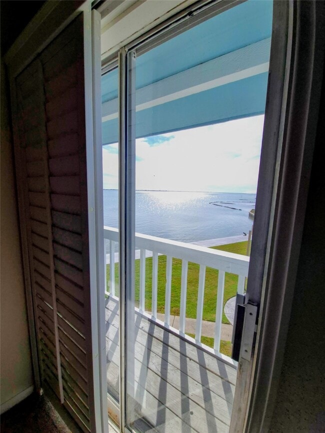 Building Photo - 500 Tiki Dr Unit 209C