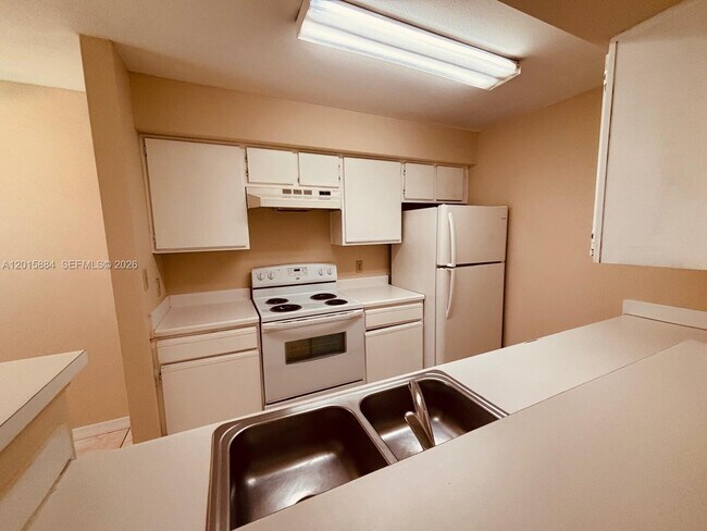 Photo - 2607 NW 33rd St Unit 2114
