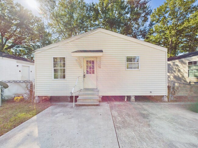 Photo - Three Bedroom Rental Home in Lafayette!