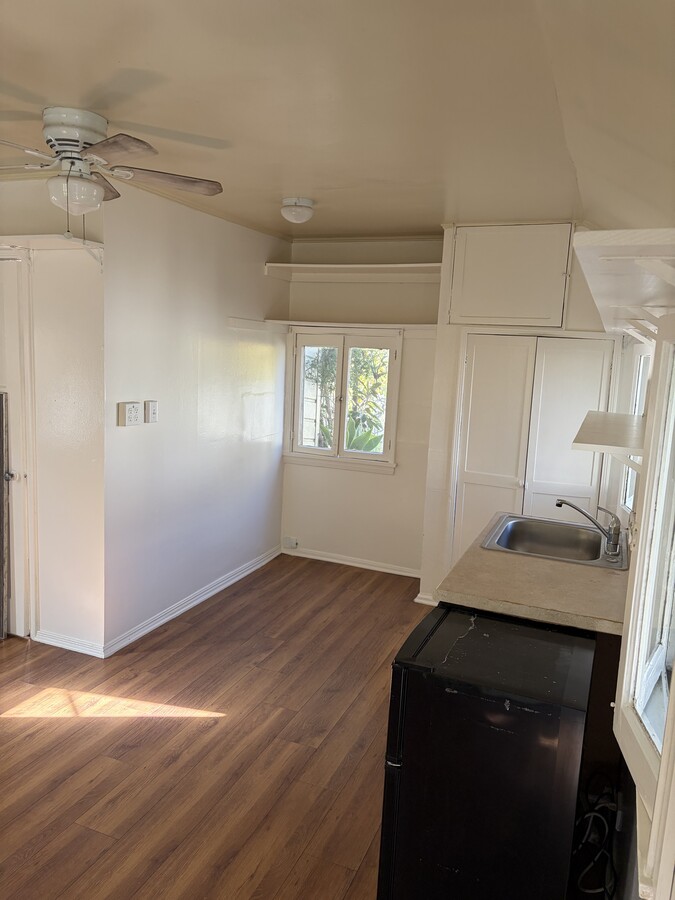 Photo - 1143 Wesley Ave