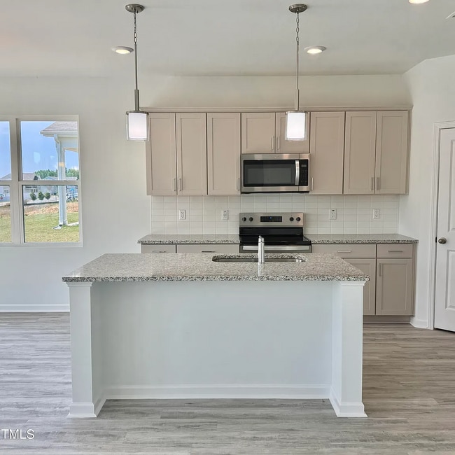 Photo - 350 Tormore Dr