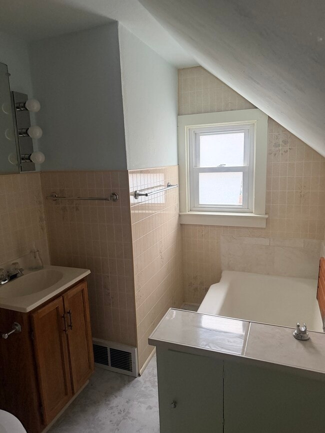 Photo - Phelps Studio Unit 1