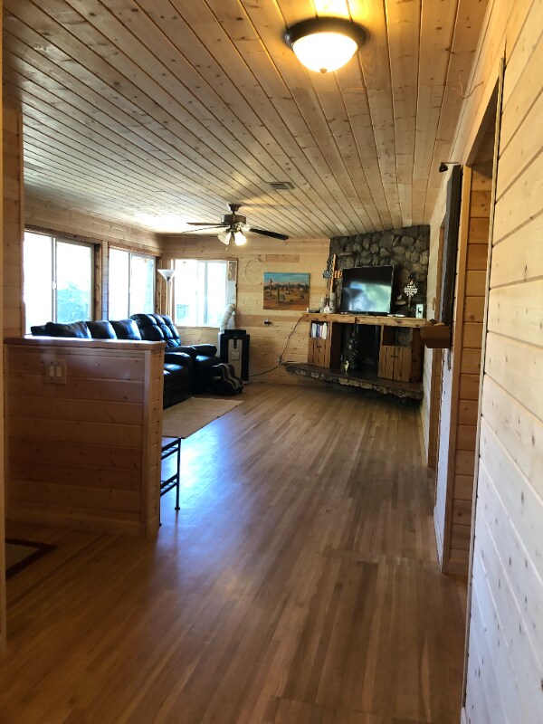 8304 Valley View Trail