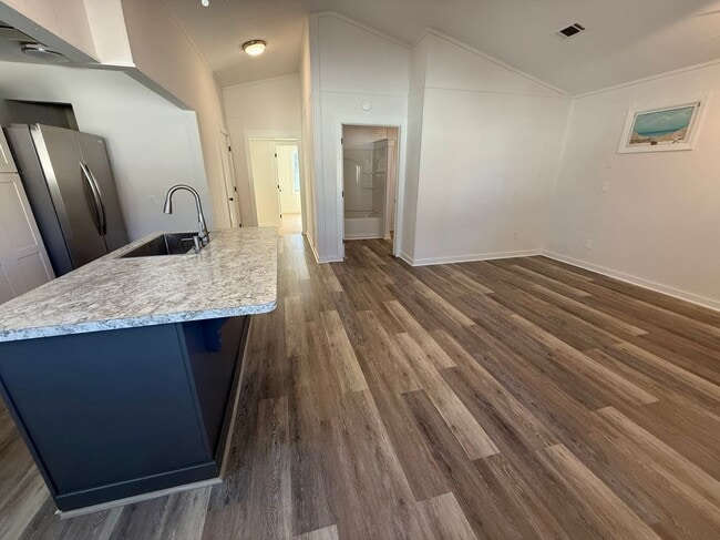 Photo - 1720 Aztec St