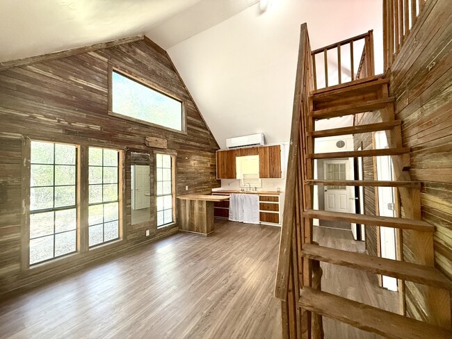 Photo - 535 Woodlawn Dr