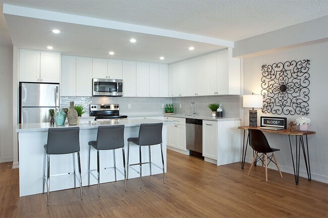 Photo - Royal Rose Apartments