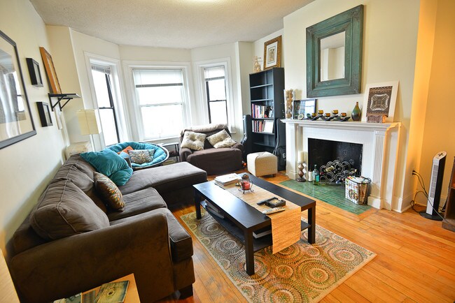 Photo - 18 Glenville Ave Unit 3