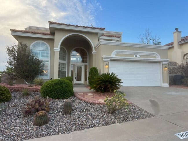 Building Photo - Stunning 4 bedroom, 3 bath home in West El...