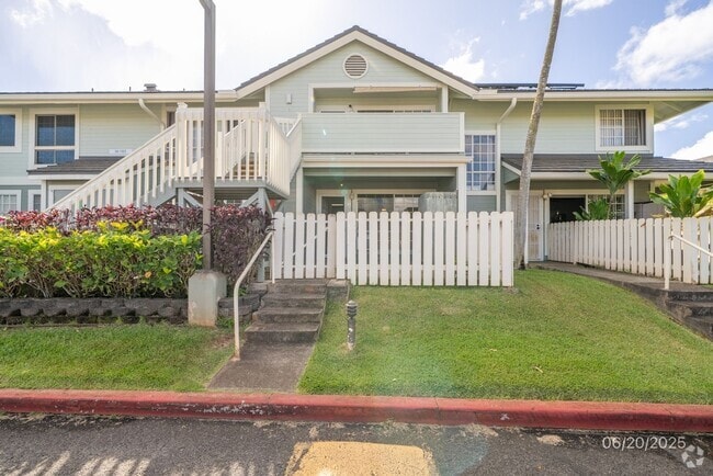 Building Photo - MOVE IN READY! 2/1.5/2 Renovated Unit, Cen... Rental
