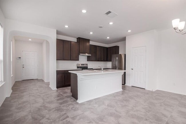 Photo - 210 Adeline Dr