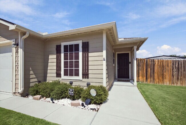 11641 Claudette St