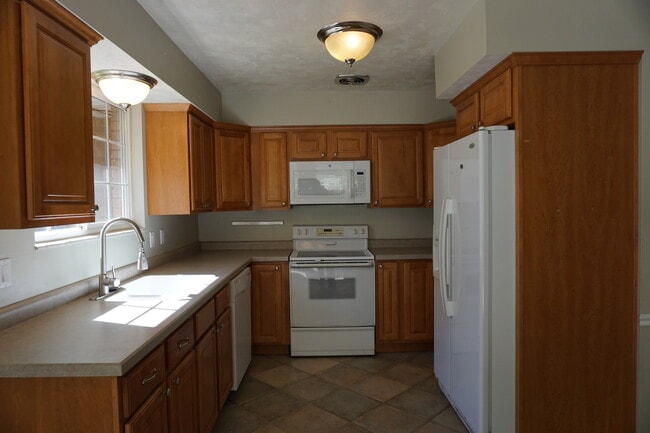 Photo - Quiet 5 Bedroom 3 Bath West Jordan Home
