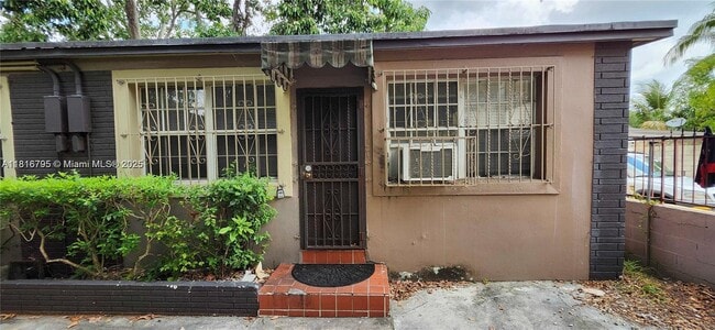Photo - 119 NE 56th St Apartment Unit 2