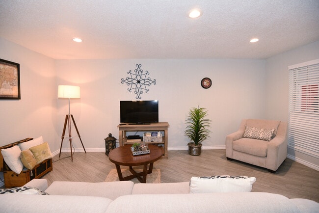 Photo - 3 Corners West