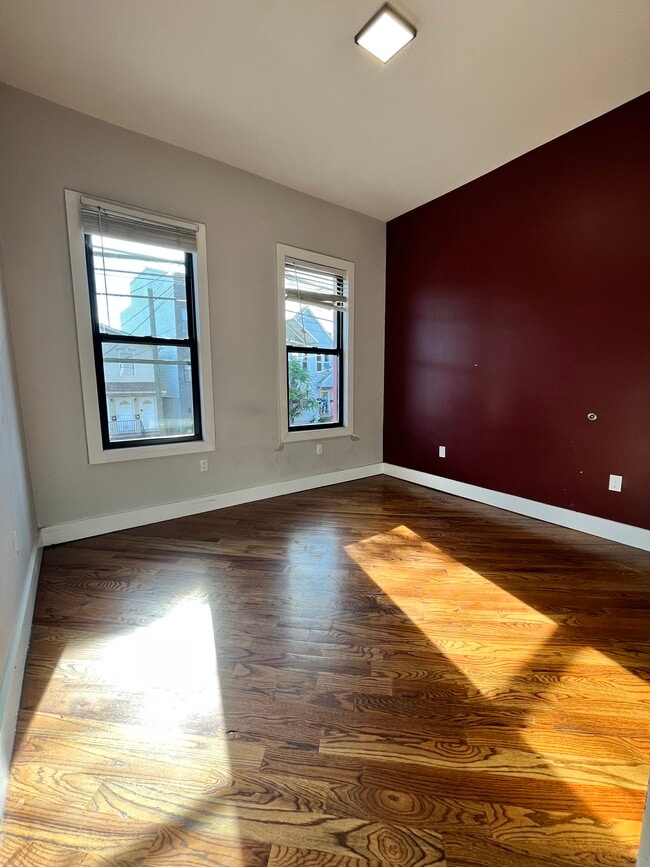 739 Garfield Ave 2A - 735 Garfield Ave Unit 2A