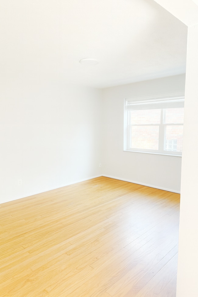 Photo - 7055 Amherst Ave