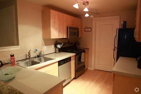 Building Photo - 724 Kirkland Cir Unit B203 Rental