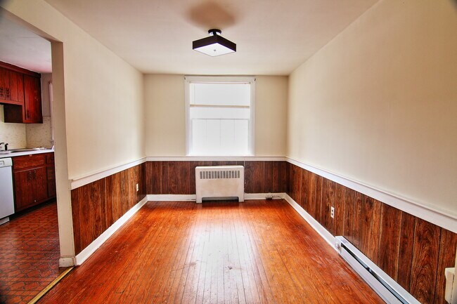 Photo - 2BD/1BA Twin!