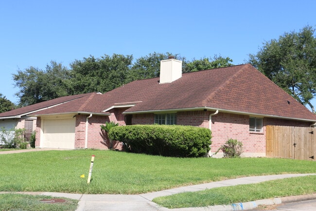 Photo - 446 Richvale Ln