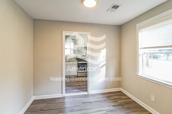 Photo - 3314 Albert St