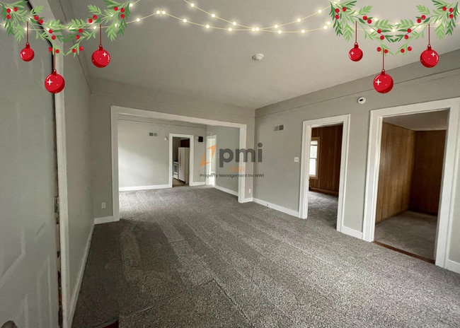 Building Photo - 6516 Meadow Ln Ave