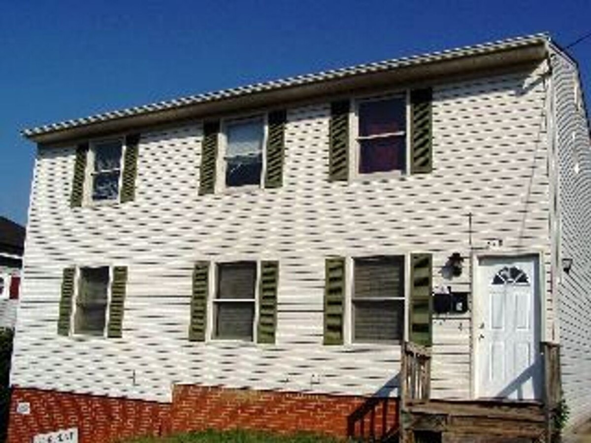 Photo - 310 W Franklin St Apartamento Unidad B