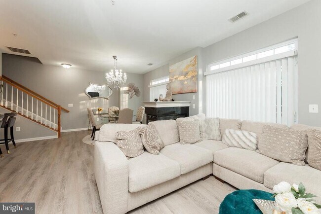 Photo - 13949 Hollow Wind Way