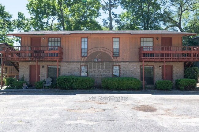 Photo - 157 Locke St
