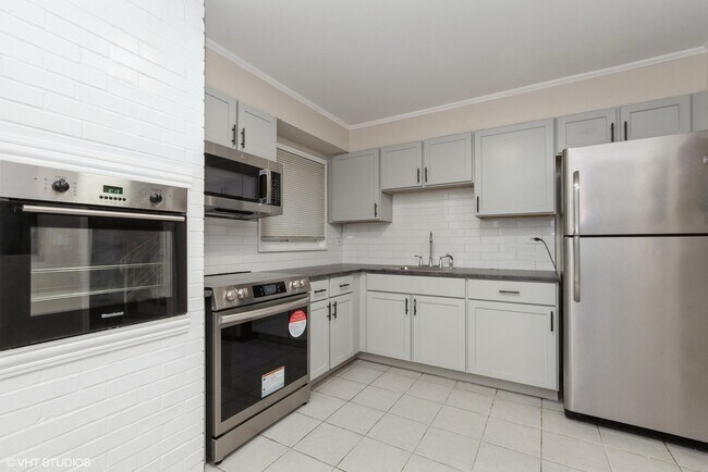 Photo - 363 Winnebago St