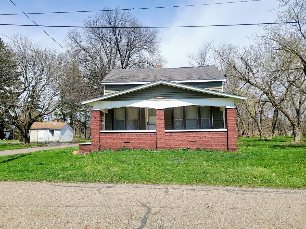 Photo - 316 E Perry St House