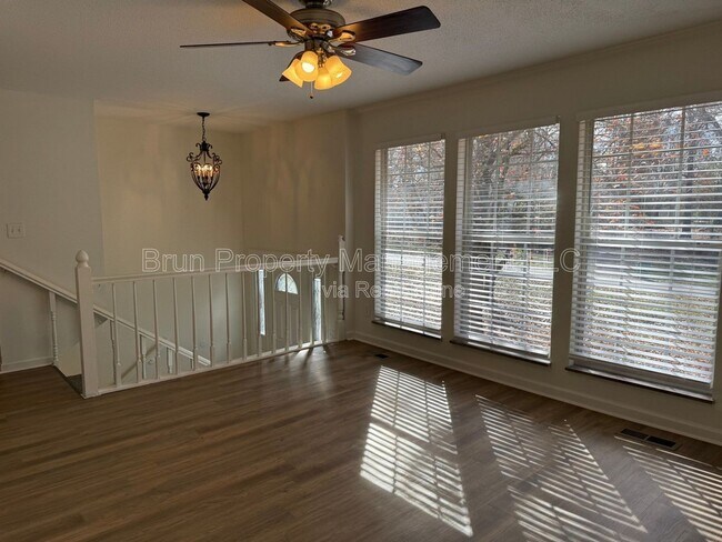 Photo - 11105 Lake Hills Dr