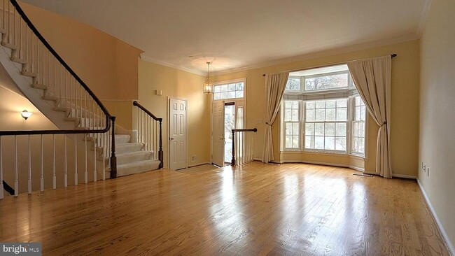 Photo - 1379 Heritage Oak Way