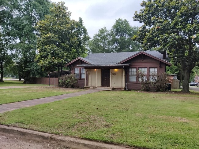 Photo - 1723 W 18th St