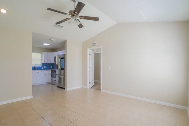 Photo - 1115 N Brevard St