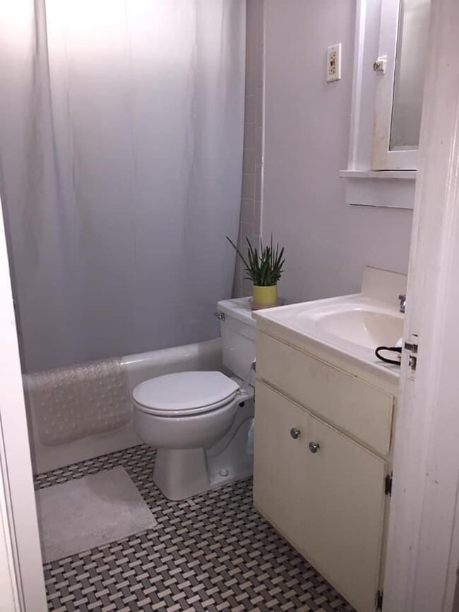 Photo - 144 Adams St