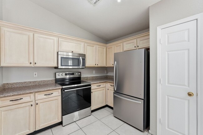 Photo - Three bedrooms PLUS Den! Ready to Move In