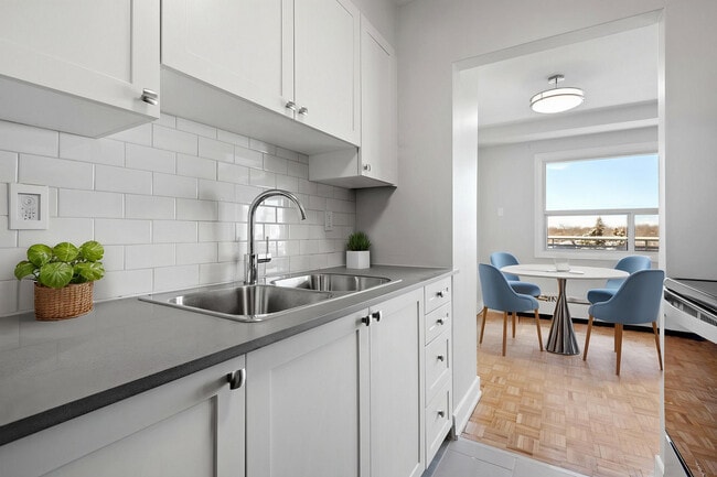 Building Photo - Silvercreek Terrace