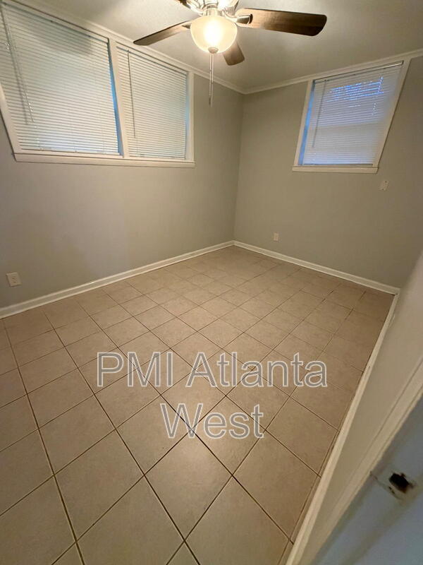 Photo - 1715 Highland Pl