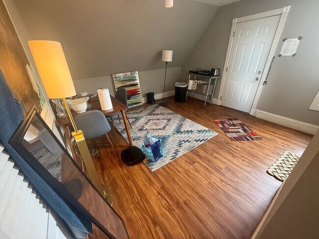 Photo - S Aiken Ave Unit Floor 3