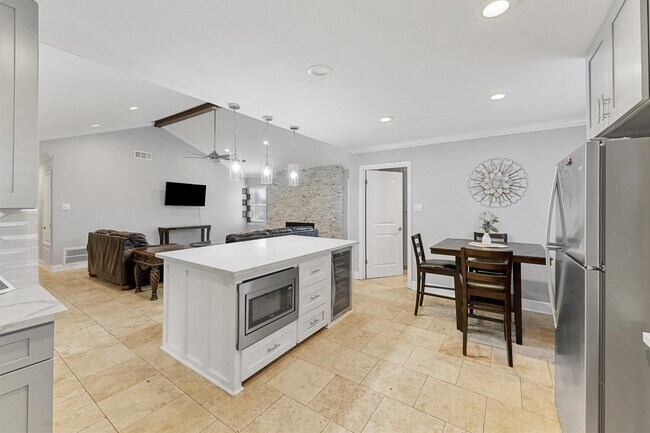 Photo - 10719 Del Monte Dr