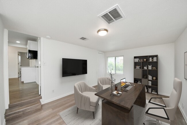 Photo - 7004 Conley St