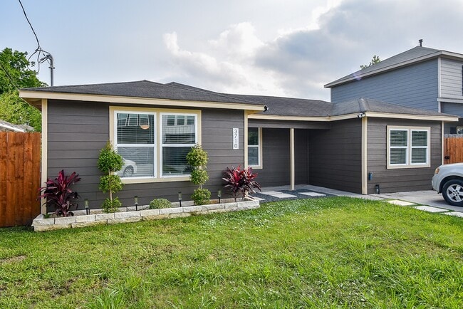 Building Photo - 3710 Dreyfus St Rental